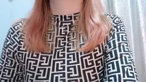 Snapshot of thin33 chatting on March 17, 2026, 2:27 am sara online show from March 17, 2026, 2:27 am