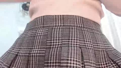 Snapshot of thin33 chatting on April 11, 2026, 2:27 am sara online show from April 11, 2026, 2:27 am