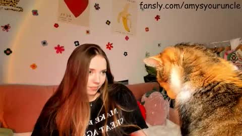 Snapshot of thisisamelia chatting on January 5, 2026, 5:27 pm Amelia shows on mondays fridays and sundays if anything changes im giving updates on my fansly online show from January 5, 2026, 5:27 pm