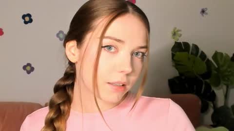 Snapshot of thisisamelia chatting on February 27, 2026, 2:17 pm Amelia shows on mondays fridays and sundays if anything changes im giving updates on my fansly online show from February 27, 2026, 2:17 pm