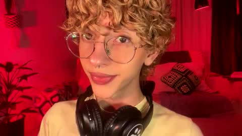 Damiano online show from April 22, 2026, 7:59 pm