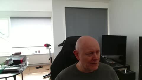 thomas315627 online show from April 15, 2026, 1:40 pm