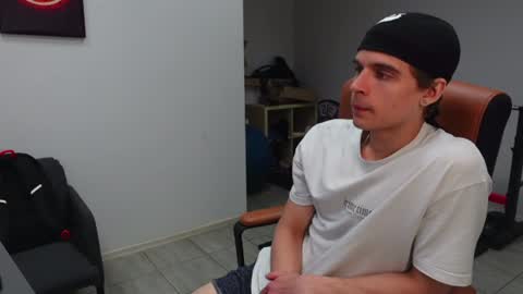 THOMAS BRONS online show from June 25, 2026, 5:12 am