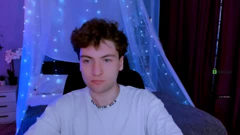 thomas_crow online show from March 28, 2026, 9:42 am