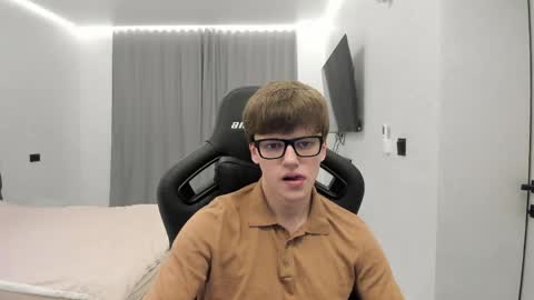 Tomas online show from April 30, 2026, 4:13 pm