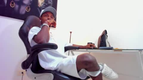 Thomas online show from February 22, 2025, 1:44 am