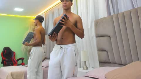 Snapshot of thomas_valkov chatting on May 15, 2026, 11:39 am Thomas Valkov online show from May 15, 2026, 11:39 am
