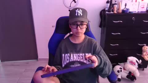 VALERIA online show from November 16, 2025, 6:57 pm