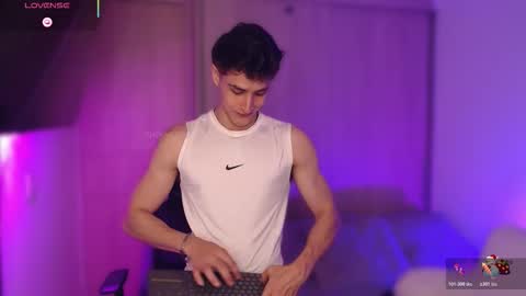 Thom Klein online show from December 1, 2025, 7:52 pm