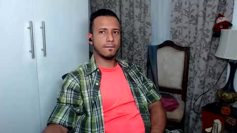 Snapshot of thommerxxx chatting on January 10, 2026, 8:05 am Thom online show from January 10, 2026, 8:05 am