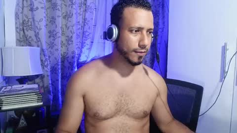 Snapshot of thommerxxx chatting on May 22, 2026, 4:41 am Thom online show from May 22, 2026, 4:41 am