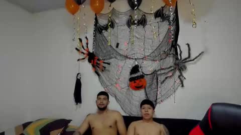 thomson_hot01 online show from October 15, 2025, 5:29 am