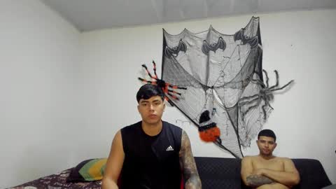 thomson_hot01 online show from October 26, 2025, 5:13 am