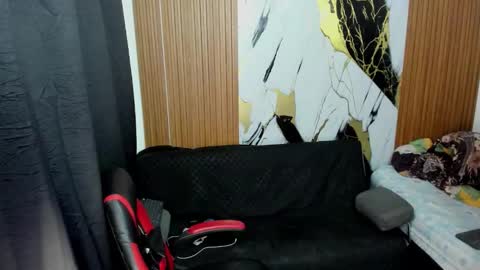 thomson_hot01 online show from January 13, 2026, 5:02 am