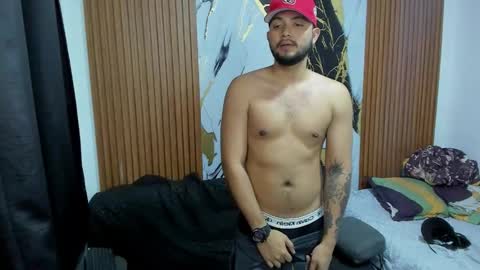 thomson_hot01 online show from February 4, 2026, 5:24 am