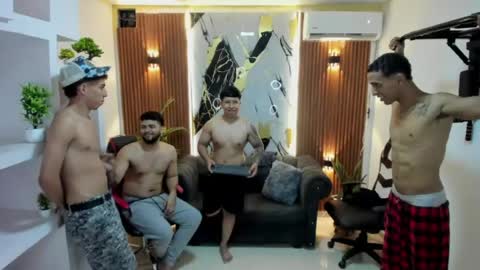 Snapshot of thomson_hot01 chatting on April 17, 2026, 5:21 am thomson_hot01 online show from April 17, 2026, 5:21 am