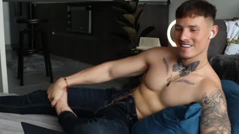 Sebastian online show from February 5, 2025, 5:53 pm