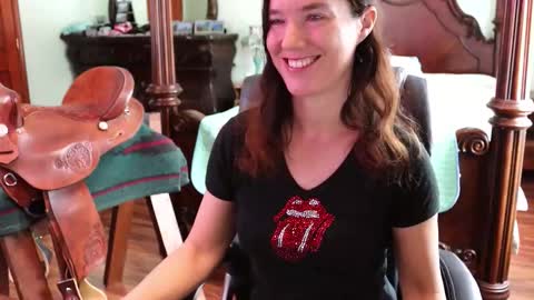 ThornburyRose online show from February 9, 2026, 7:18 pm