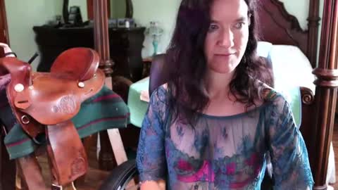 Snapshot of thornbury_rose chatting on April 30, 2026, 8:57 pm ThornburyRose online show from April 30, 2026, 8:57 pm