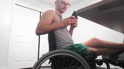 Throbby online show from October 4, 2025, 7:56 pm