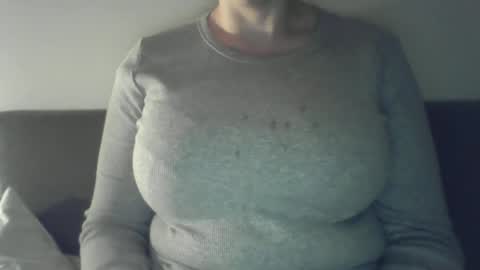 Snapshot of thrillho89 chatting on June 14, 2026, 11:34 am thrillho89 online show from June 14, 2026, 11:34 am