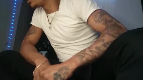 Snapshot of throattaker4l_ chatting on February 2, 2026, 6:34 am ThroatTaker4l online show from February 2, 2026, 6:34 am