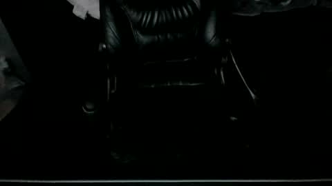 thssguy32 online show from November 16, 2025, 8:42 am