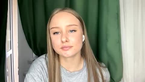 Snapshot of thulivermore chatting on November 5, 2025, 9:20 am Dana online show from November 5, 2025, 9:20 am