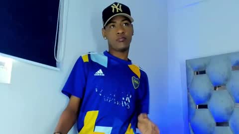 Snapshot of tiago_xxx_ chatting on October 17, 2025, 9:28 pm tiago_xxx_ online show from October 17, 2025, 9:28 pm