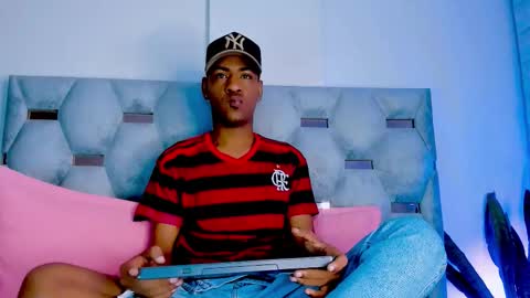 tiago_xxx_ online show from October 25, 2025, 12:29 am