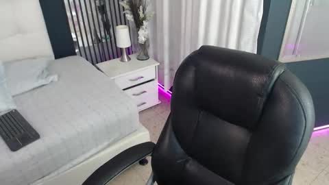 LIA online show from February 17, 2026, 12:12 pm