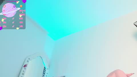 Tiana Le online show from November 14, 2025, 2:43 am