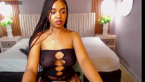 tianasky online show from September 14, 2025, 9:47 pm