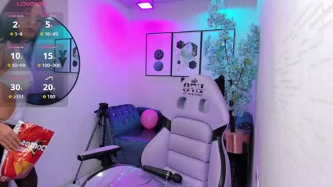 Tiara  online show from May 16, 2026, 8:11 am