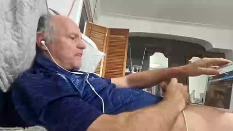 Snapshot of tibennn74999 chatting on December 29, 2024, 3:03 pm tibennn74999 online show from December 29, 2024, 3:03 pm