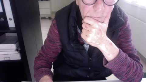 tiburzio online show from December 3, 2024, 2:05 pm