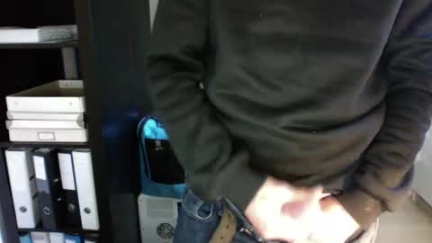 tiburzio online show from February 5, 2026, 9:36 am