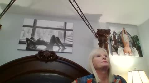ticklemepink696969 online show from December 29, 2024, 10:25 pm