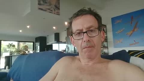 JustMe online show from December 31, 2024, 5:07 pm