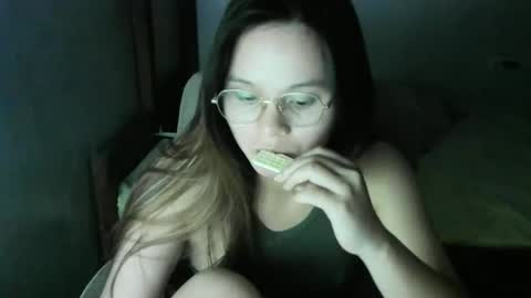 Snapshot of tifanny_foxdoll chatting on January 5, 2025, 9:47 pm Goddess Tifanny online show from January 5, 2025, 9:47 pm