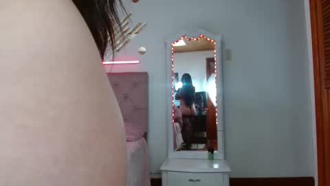 Tifanny online show from March 4, 2026, 2:45 pm