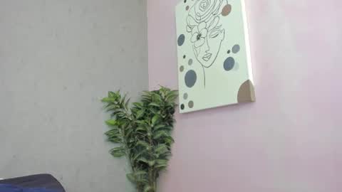 tiffany_mendez online show from February 20, 2026, 12:05 pm