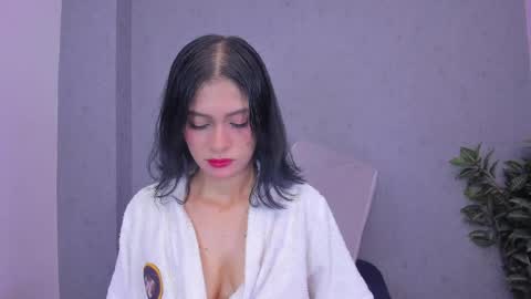 tiffany_mendez online show from April 8, 2026, 12:05 pm
