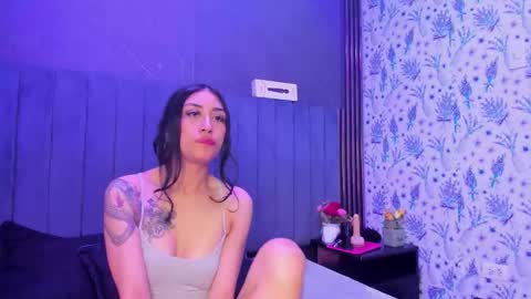 TiffanyDream8 online show from April 16, 2026, 9:39 pm