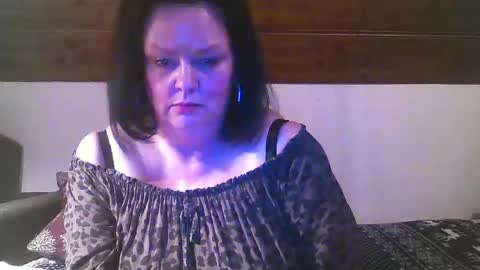 TiffanyMature online show from December 22, 2025, 11:02 pm