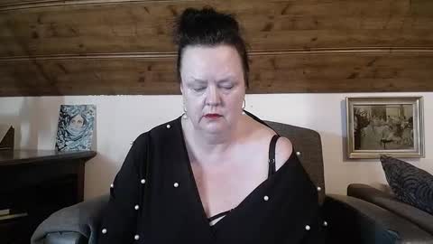 Snapshot of tiffanymature chatting on May 19, 2026, 7:15 am TiffanyMature online show from May 19, 2026, 7:15 am