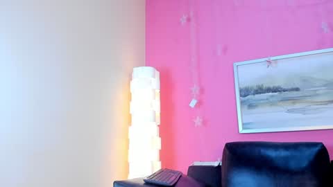 Stefany Suarez online show from January 28, 2025, 1:05 pm