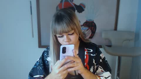 tiffanysutton online show from September 21, 2025, 12:18 pm