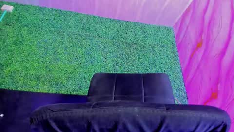 tiffanyy_deluxe online show from March 24, 2026, 5:40 pm