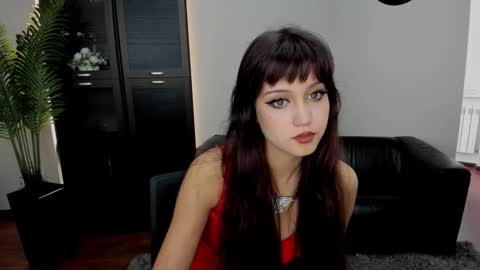 tiffanyyoun online show from September 21, 2025, 4:14 am